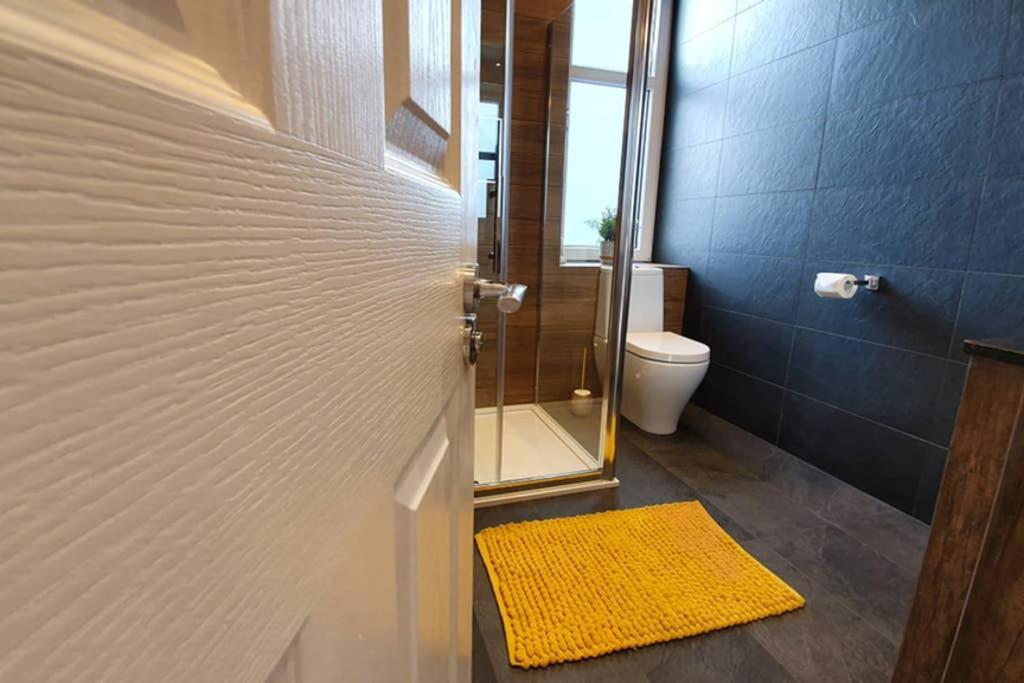 Smart & Stylish Holiday Apartment In The City Centre إينفيرنيس المظهر الخارجي الصورة