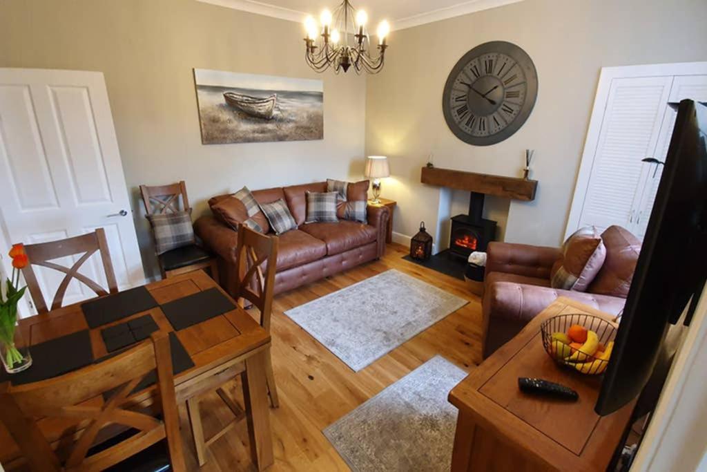 Smart & Stylish Holiday Apartment In The City Centre إينفيرنيس المظهر الخارجي الصورة