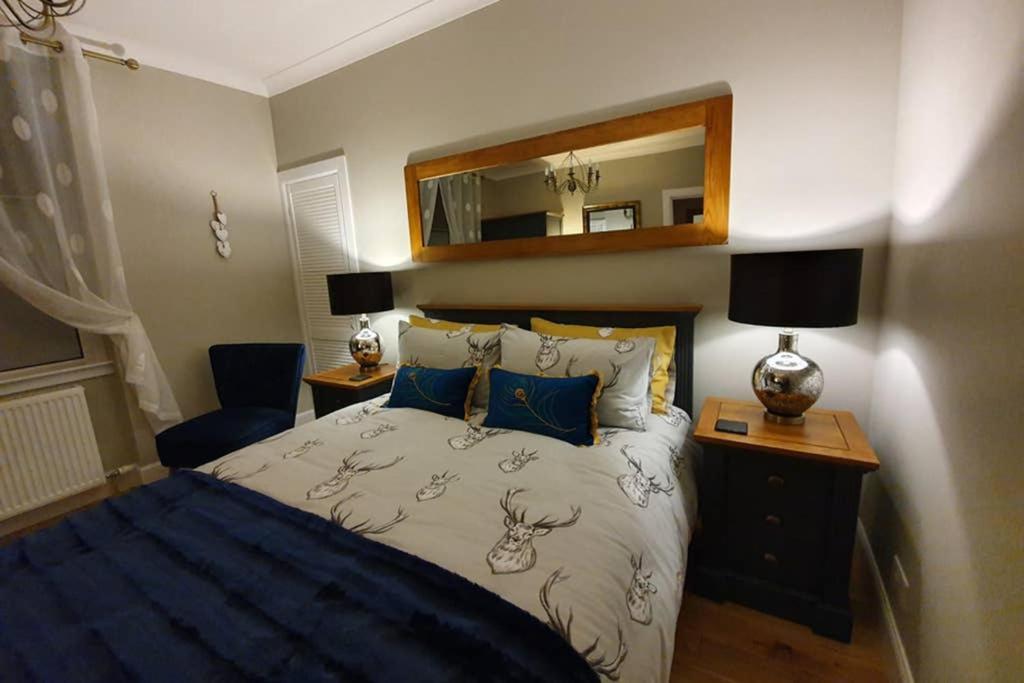 Smart & Stylish Holiday Apartment In The City Centre إينفيرنيس المظهر الخارجي الصورة