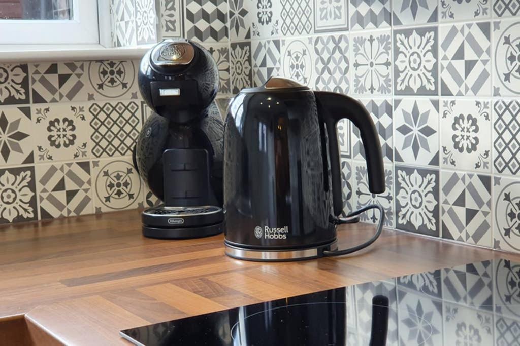 Smart & Stylish Holiday Apartment In The City Centre إينفيرنيس المظهر الخارجي الصورة